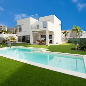 villa-oasis-playa-paraiso-tenerife.tenerifehoteles.net/